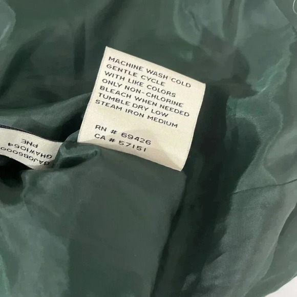 GH Bass Quilted Vest Womens M Snap Button Insulated Lightweight Puffer Packable - Picture 7 of 7